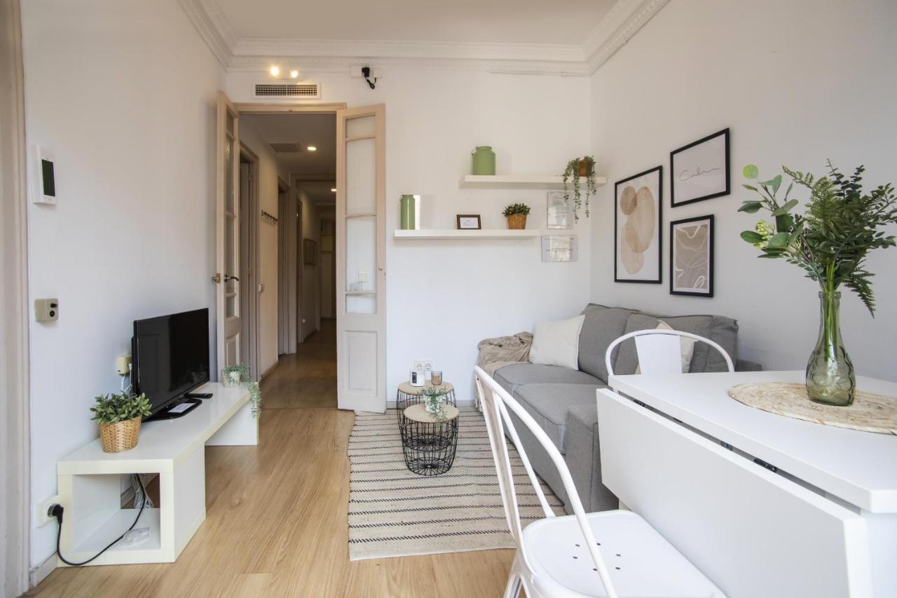 32Par1009 - Big And Spacious Apartment Downtown 巴塞罗那 外观 照片
